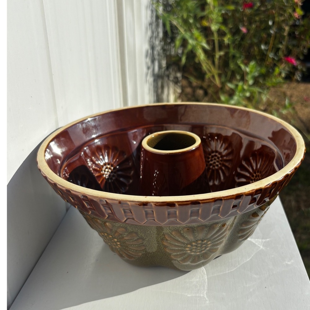 Vintage Ceramic Bundt Cake Pan Embossed Sunflower Glazed Stoneware Brown Green - Picture 2 of 10